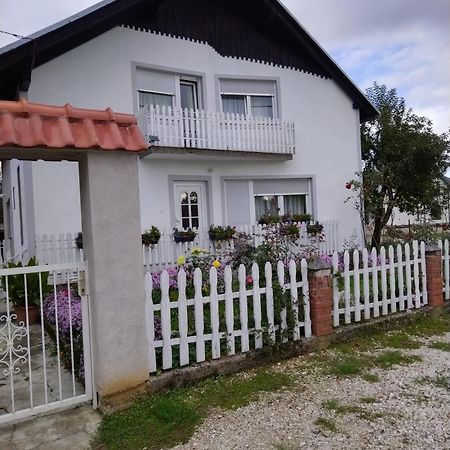 Sobe Za Nocenje Gospic Hotel Екстериор снимка