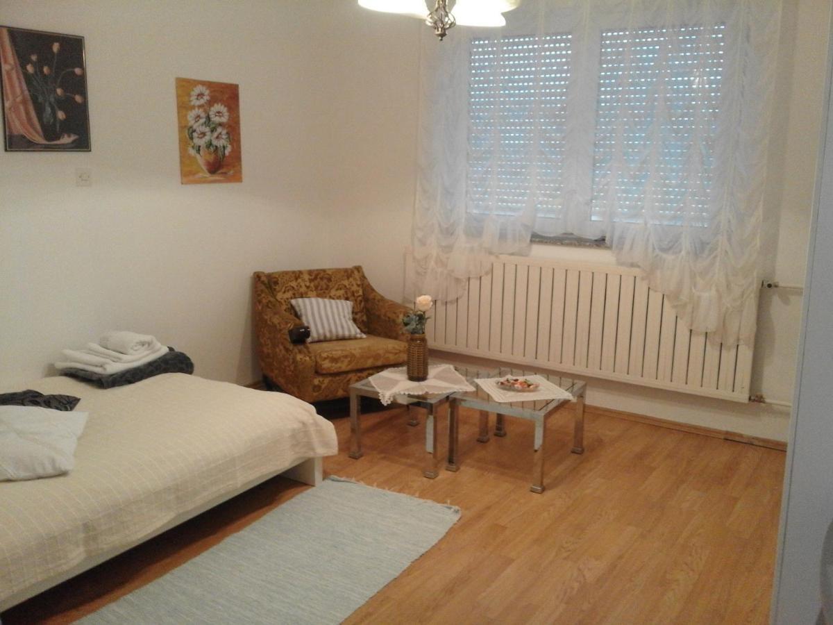 Sobe Za Nocenje Gospic Hotel Екстериор снимка